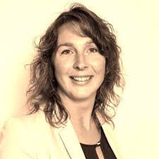 In vier jaar m'n Bachelor of Arts behaald! Gisteren heb ik hem in ontvangst  mogen nemen en is 'ie (eindelijk) officieel in the pocket! 🎉