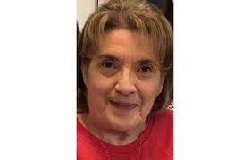 Linda Putz's Instagram, Twitter & Facebook