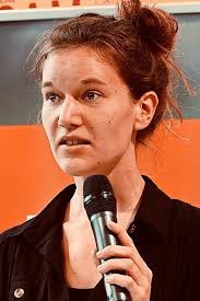 Julia Pfeifer ist die nächste Dorfschreiberin in Eisenbach