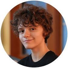 Courtney Winkelman's Instagram, Twitter & Facebook