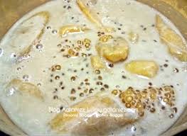 Pour the coconut milk in a saucepan and add palm sugar , sugar , salt and screwpine leaves. Resepi Pengat Pisang Yang Mudah