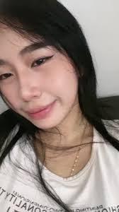 Colleen Rae's Instagram, Twitter & Facebook