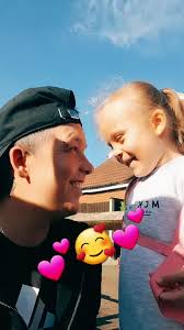 Lauraharlow (@lauraharlow21)’s videos with suara asli