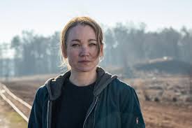 Jun 10, 2021 · eine schmalspurbahn durch das teufelsmoor transportierte zwischen 1900 und 1956 torf, fracht und passagiere zwischen bremen und tarmstedt. Sarah Kohr Teufelsmoor Film 2020 Moviepilot De