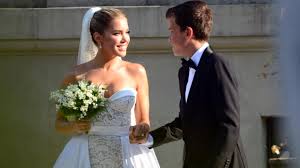 Aug 18, 2021 · sie sind nur nett anzusehen, sondern haben auch was im kopf: Jawort In Florenz Sylvie Meis Teilt Ruhrendes Hochzeitsfoto Mit Sohn Damian
