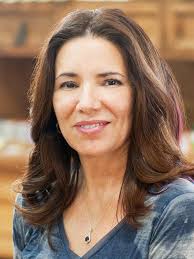 Dianna Singh's Instagram, Twitter & Facebook