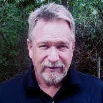 Lynette Keen's Instagram, Twitter & Facebook