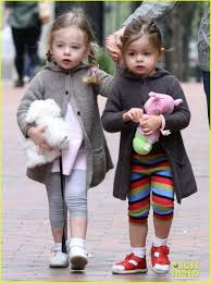 Michelle ross, the surrogate mother for parker and her husband, matthew broderick, gave birth to the twins in ohio. Sarah Jessica Parker Twins School Run Sarah Jessica Parker Photo Twin Baby Girls Cute Twins Sarah Jessica Parker