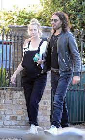 Russell brand has welcomes his first child with girlfriend laura gallacher. Russell Brand Set To Become A Father For Second Time Daily Mail Online