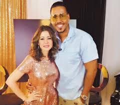 See more of romeo santos y sus seguidoras on facebook. Romeo Santos Habla De Su Relacion Con Su Padre Y Su Hijo En La Entrevista Con Dafne