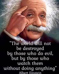 Fotos que encontré de la graduación de Kaya Lowe, y de sus hermanos en ese  momento! ¡¡¡HOY es el 27 cumpleaños de Kaya!!! Estoy tan orgulloso de quién  eres y no importa
