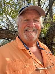 Hi all! I just wanted to introduce myself and share a photo taken in the  Dolomites last December, bluebird sky week 👍