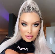 See more ideas about blonde, fashion, hottest babes. Loredana Chivu Se ConfruntÄƒ Cu Probleme Serioase De SÄƒnÄƒtate DupÄƒ Ultima IntervenÈ›ie Recuperare Cu Probleme Este Destul De Grav