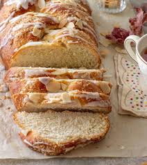 640 x 959 jpeg 103 кб. Glazed Braided Easter Bread With Video Vintage Kitchen