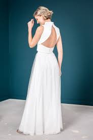 Der fokus der linie lag dabei schon immer auf einer großen bandbreite an verschiedenen stilen für die unterschiedlichsten persönlichkeiten und altersgruppen, so schön und avantgardistisch, dass die kollektion einzigartig. Brautrock Aus Tull Mit Punktchen Eliza Noni Brautmode 2021