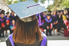 Frasi Per La Laurea Di Un Amica Aforisticamente