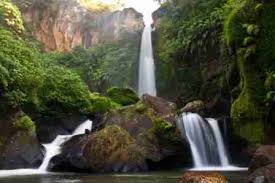 Sutami, disebut juga bendungan sutami, waduk karangkates, atau bendungan karangkates, merupakan bendungan yang menciptakan suatu waduk karena tertahannya aliran sungai brantas. Harga Tiket Masuk Air Terjun Coban Talun Batu Terbaru Juni 2021