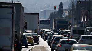 Lockdown με αυξημένη κίνηση στους δρόμους (χάρτης). Kinhsh Stoys Dromoys Poy Exei Mpotiliarisma Deite Live