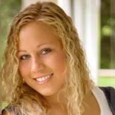 Brandi Lueninghoener (@BrandiFeldmann)