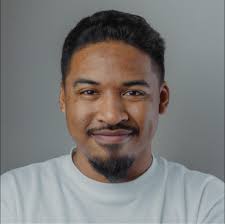 We just heard that the great Argentinian artist Juan Gimenez has passed  away due to (in part) Covid-19 complications. He truly was a unique talent,  a giant among giants in the industry,