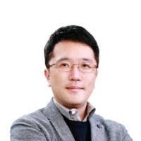 Karl Choi's Instagram, Twitter & Facebook