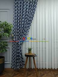 Camın sağ ve sol kısımlarına eklenilen fon perdeler, farklı modellerde beğeniye sunuluyor. Geometri Desenli Genc Odasi Fon Perde Mavi Koyu Eperde Com