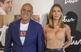 La relación de kiko matamoros y marta lópez sigue igual de bien que siempre y aún piensan en boda, aunque no saben cuándo podrán celebrarla. Kiko Matamoros Y Marta Lopez Boda A La Vista Chic