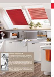 Die schienen sind in weißer farbe, die lamellen sind creme/beige. Kadeco Jalousien