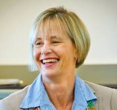 Natalie Roe's Instagram, Twitter & Facebook