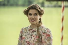 Életrajz, adatok, képek, háttérképek, vélemények. El A Kezekkel A Papamtol Interju Marczinka Bori Es Csobot Adel