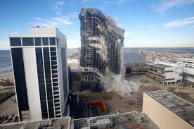 Hbo românia difuzează din 11 februarie 2011, în fiecare vineri, începand cu ora 20:00, în premieră şi în exclusivitate, câte două episoade din filmul serial imperiul din atlantic city (boardwalk. Trump Plaza Implosion In Atlantic City Nj Com