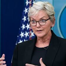 Biden plans floating wind power platforms off Oregon, California