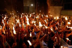 Особенности церемонии снисхождение благодатного огня в великую субботу. Sasa44fitrqfkm