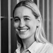 Kristina Horne's Instagram, Twitter & Facebook