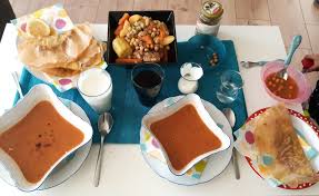 Jetzt im ramadan ist es ja so dass man z.b. Drei Frauen Erzahlen Was Der Ramadan Mit Mir Macht Wasfurmich