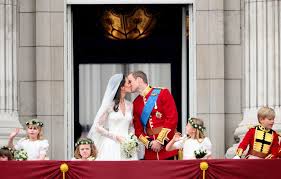 Check spelling or type a new query. Ausstellung Hochzeitskleid Von Kate Im Buckingham Palast Manager Magazin