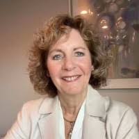 Nancy Hashem's Instagram, Twitter & Facebook