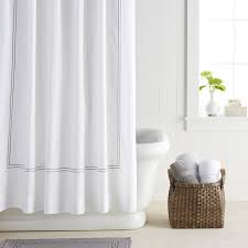 10 Stylish Shower Curtains For A Modern Bathroom 10 Stunning Homes Hotel Shower Curtain Bathroom Shower Curtains Stylish Shower Curtain
