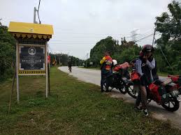 Pakatan rakyat perak tumbang, bn bentuk kerajaan perak pakatan rakyat collapsed, bn form the government (in malay). Dunia 2 Roda Ija Zahri Basikal Motorsikal Cara Ku Mengembara
