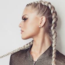 Do this by crossing the right strand under the middle strand and then bringing the left strand under the middle strand. Hotloxs Hair Extensions Ash Blonde Boxer Style Double Dutch Braid Braids With Extensions Hair Styles Boxer Braids Hairstyles