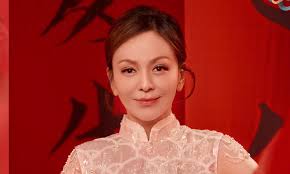 Former Hong Kong Chief Executive Leung Chun Ying's daughter Leung Chai Yan  dies at 34