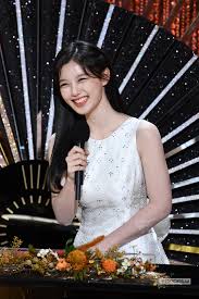 Kim yoo jung & im seul ong. í†±í¬í†  Sbs ì—°ê¸°ëŒ€ìƒ ê¹€ìœ ì • í™˜í•œ ë¯¸ì†Œ í†±ë°ì¼ë¦¬