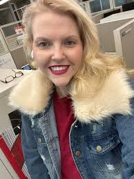 Love love LOVE this coat with removable collar. Snagged it 40% off and it  arrived super fast. Peep the sweater underneath is One 24 also!! ❤️