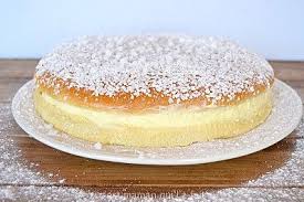Tropezienne Refaire Avec Robot Pour Brioche Et Creme Trop Liquide Donc Enlever De La Chantilly Ou Faire Une Creme Recette Recettes Sucrees Cuisine Et Boissons
