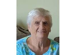 Kara Horton's Instagram, Twitter & Facebook