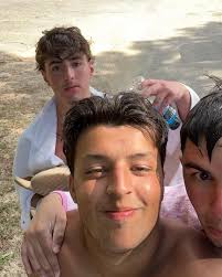 Sean Borges (@sean_borges10) • Instagram photos and videos