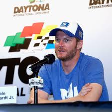 Beautifully embroidered throughout with side stitching and details. Nascar Daytona Qualifying Results 2017 Dale Earnhardt Jr Wins Coke Zero 400 Pole Sbnation Com