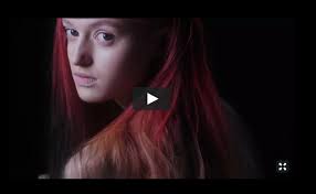 The First-Ever Hair Dye That Changes Temperature Based On Your Environment 