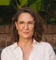 Debra Benfield's Instagram, Twitter & Facebook