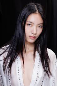 Los 14 cortes de pelo largo para mujer que son tendencia este 2025